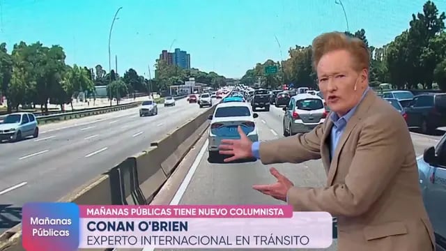 Video: Conan O’Brien sorprendió en la TV Pública y dio el informe del tránsito