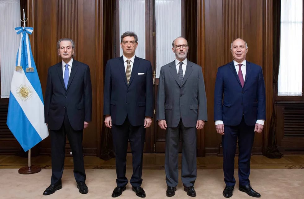 Juan Carlos Maqueda, Horacio Rosatti (presidente), Carlos Rosenkrantz (vicepresidente), Ricardo Lorenzetti. 
 csjn.gov.ar