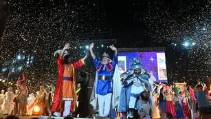 Más de 20.000 personas festejaron la llegada de los Reyes Magos a Godoy Cruz