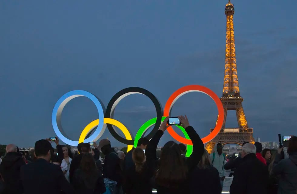 En las últimas horas se confirmó que a partir de Paris 2024 los ganadores de las medallas de oro en Atletismo cobrarán un premio en dólares. / Gentileza.