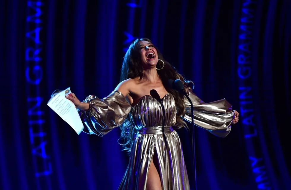 Thalía tuvo que soportar abucheos en los Latin Grammy por culpa de Luis Miguel