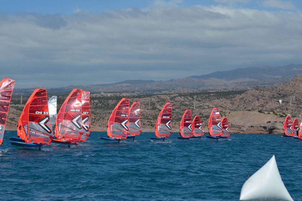 Se disputó en Potrerillos la segunda fecha del Grand Prix de la República, competencia que organizó la Asociación Mendocina de Windsurf (AMW) / Gentileza.