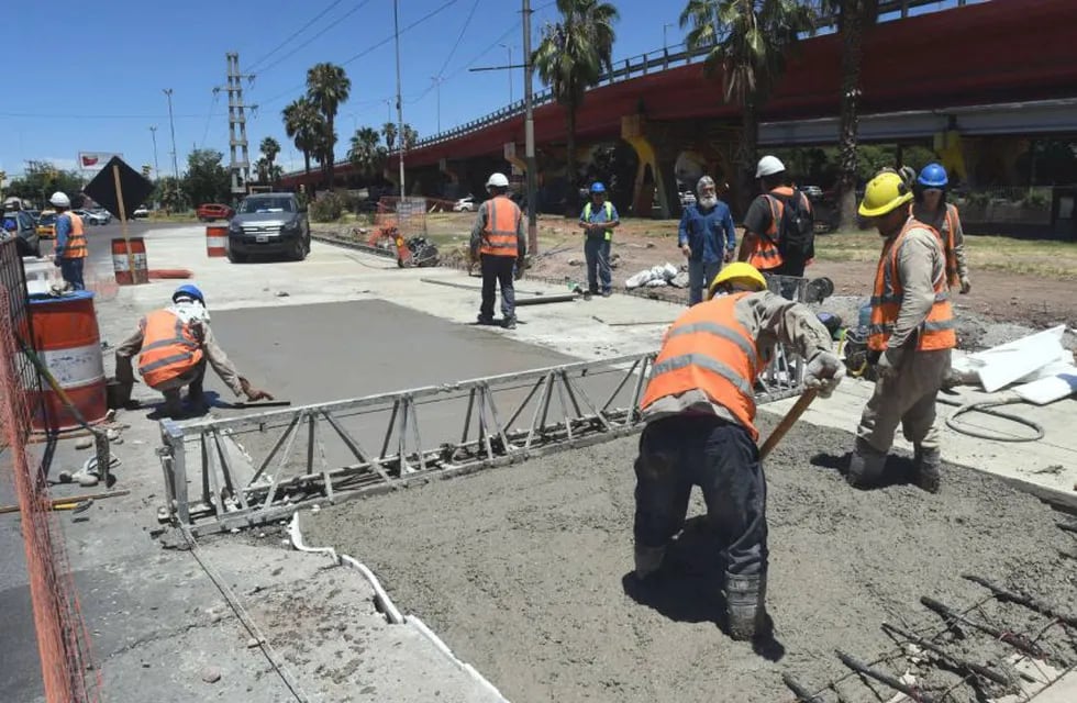 El Gobierno realizará obras viales en los departamentos de Mendoza. Claudio Gutiérrez / Los Andes