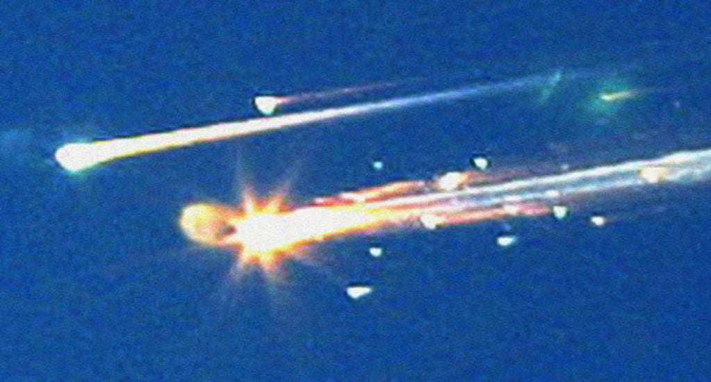 Así se desintegró el transbordador espacial Columbia el 1° de febrero de 2003. Fue cuando la nave atravesaba la parte alta de la atmósfera tras una misión con siete astronautas.