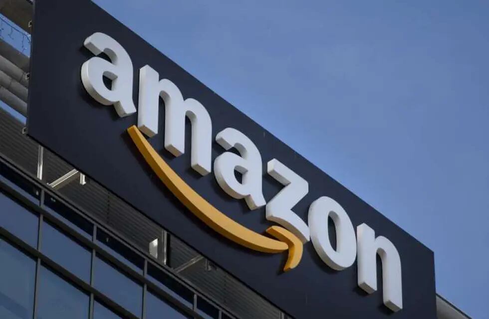La empresa Amazon fue denunciada por la organización Oceana por generar toneladas de basura.