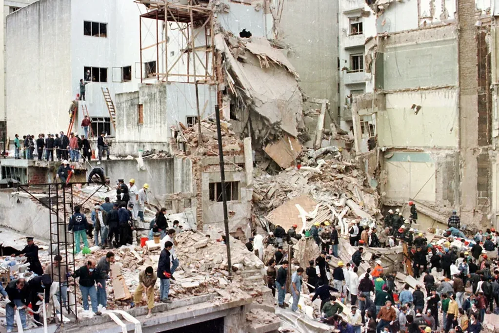 El atentado en la AMIA fue en 1994 y dejó 85 víctimas. Foto: Web