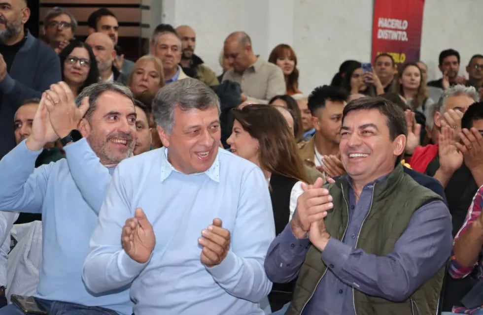 De Marchi, Orozco y Difonso en un acto en Guaymallén. Foto: Gentileza