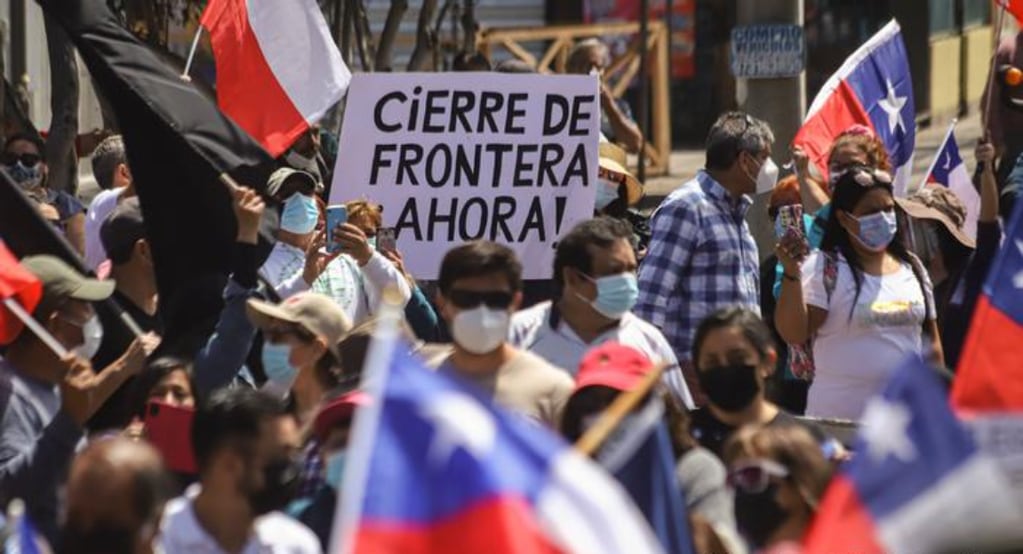 Protestas en Iquique (Chile) contra los inmigrantes indocumentados - AP  