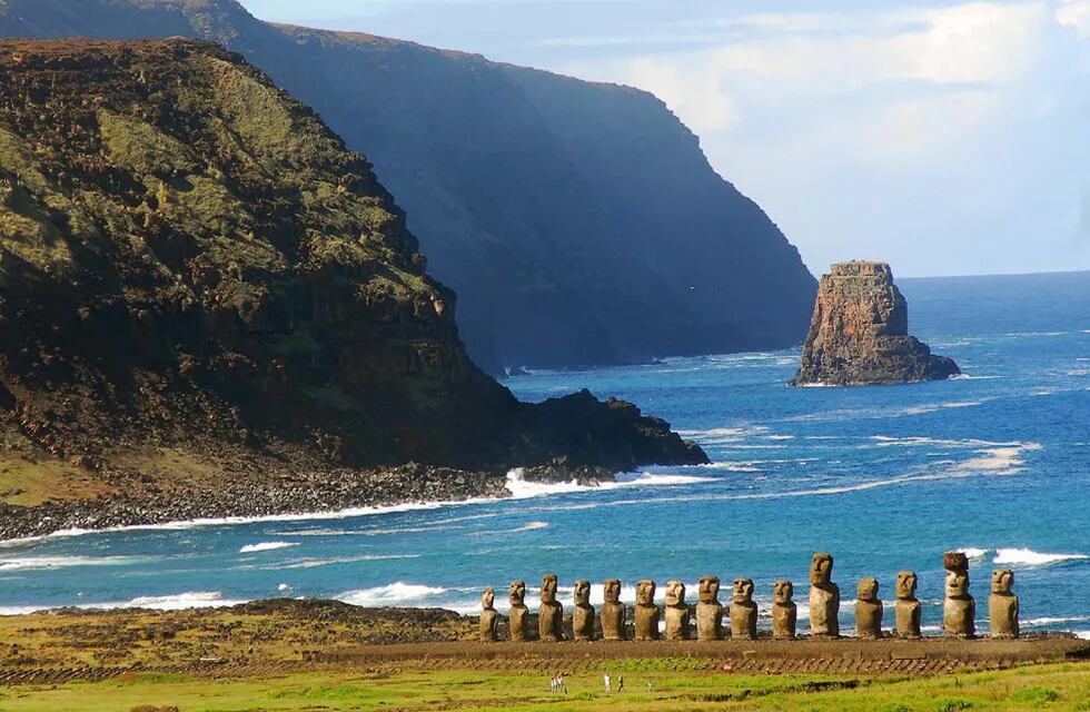 Chile: en la Isla de Pascua limitan estadía de turistas a 30 días