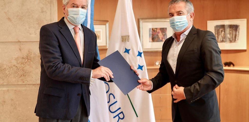 El canciller Felipe Solá y el embajador en Tel Aviv, Sergio Urribarri.