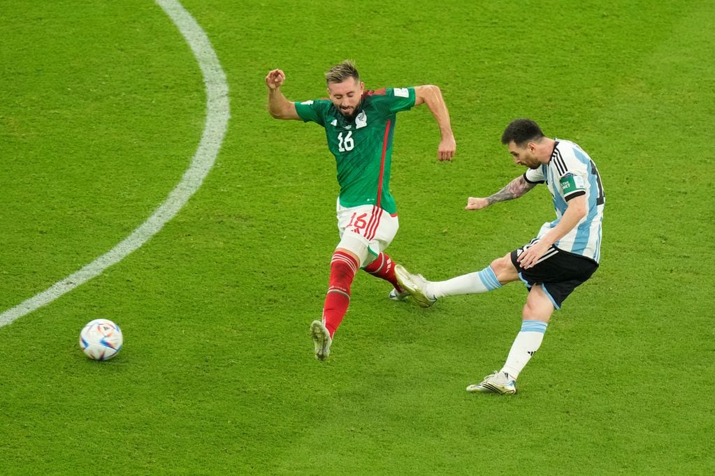 La secuencia del golazo de Lionel Messi a México. (AP)