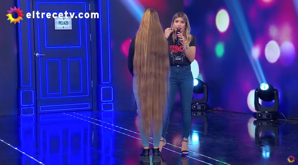 Laurita Fenández impactada con una joven que no se corta el pelo hace 19 años.