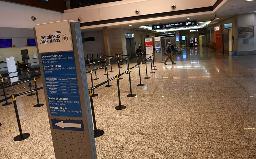 Los aeropuertos del mundo cambiaron sus protocolos. 