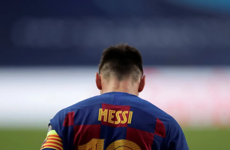 El mundo del fútbol está en shock tras la noticia de que Lionel Messi anunció que se va del Barcelona.