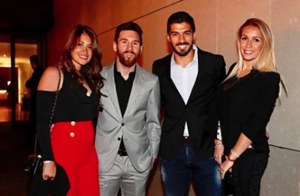 ntonela Rocuzzo, Lionel Messi, Luis Suárez y Sofía Balbi