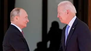 Biden accedió reunirse con Putin, pero si Rusia no invade Ucrania