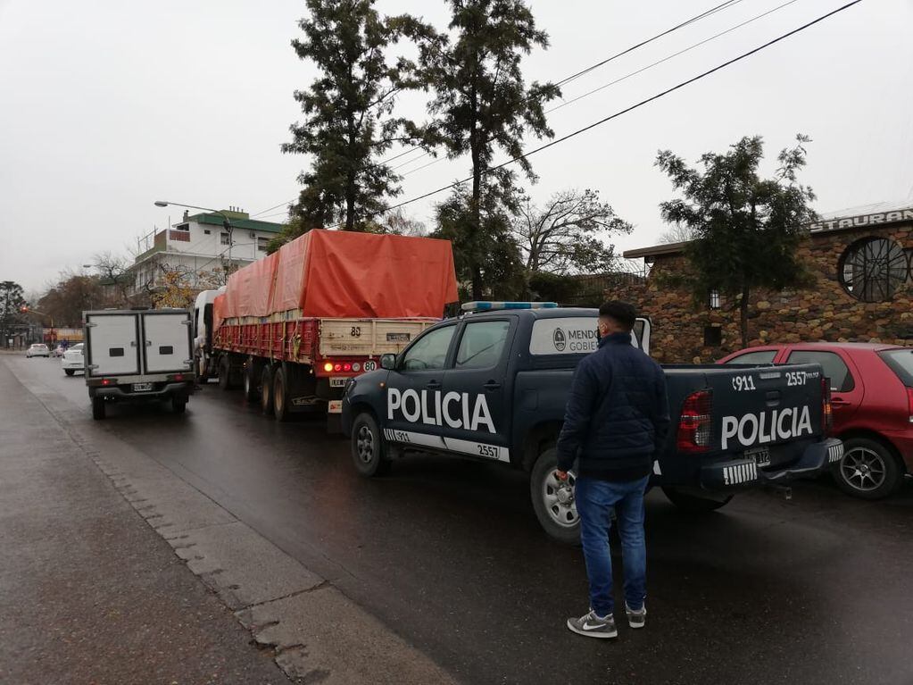 El camión que traía la cocaína fue abordado por la policía en las proximidades de la Terminal.