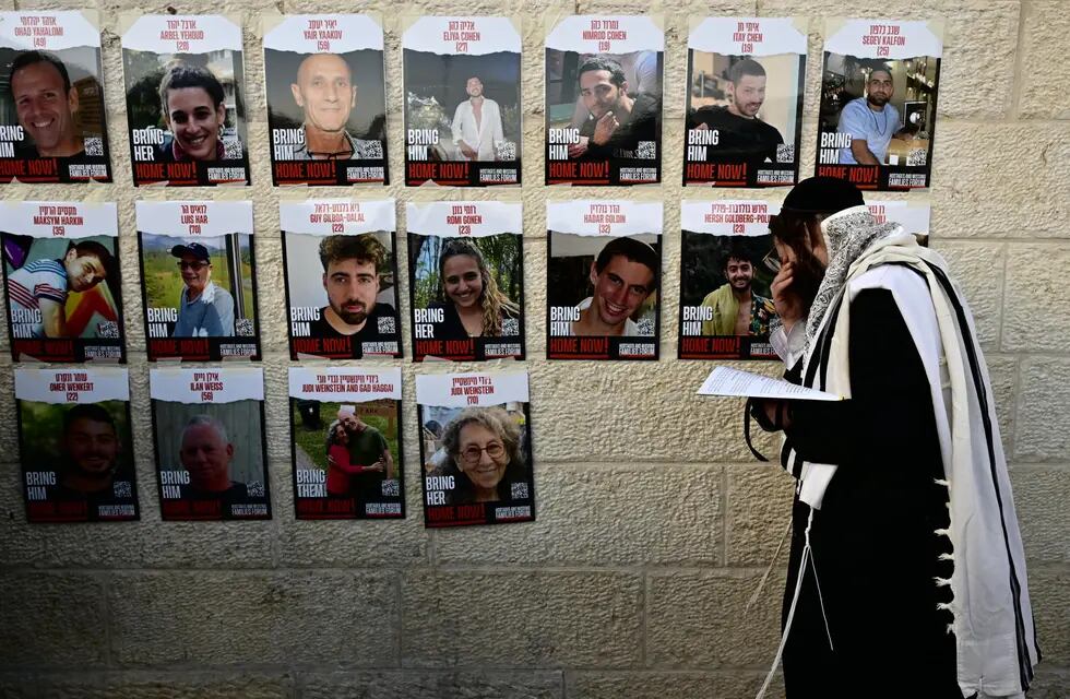 Mientras Israel debe "dar explicaciones" sobre sus operaciones militares para destruir a los terroristas de Hamás en Gaza ante la CIJ, 136 rehenes israelíes siguen en manos del grupo, que no recibió ninguna acusación de ningún organismo del mundo por las aberraciones cometidas el 7 de octubre.
