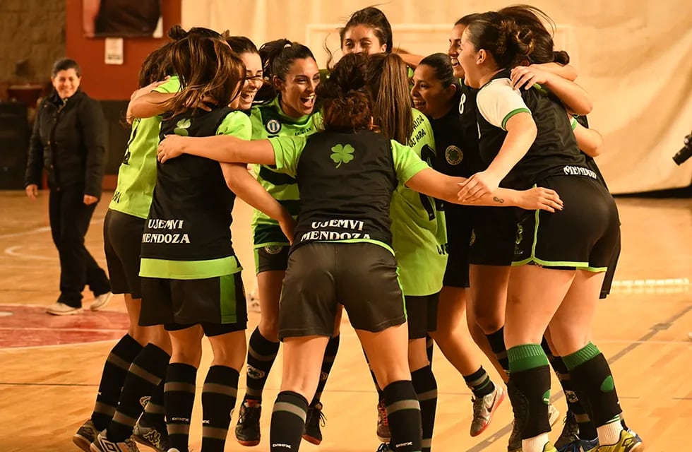 Ujemvi jugará la gran final de la Liga de Honor. / Gentileza: Futsal de Primera.