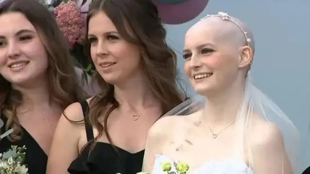 Una adolescente con cáncer terminal cumplió su último deseo y se casó con su novio