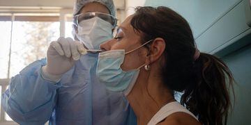 Qué son “Perro del infierno” y “Pesadilla”, las dos nuevas cepas del coronavirus que se registraron en Chile y causan a alerta