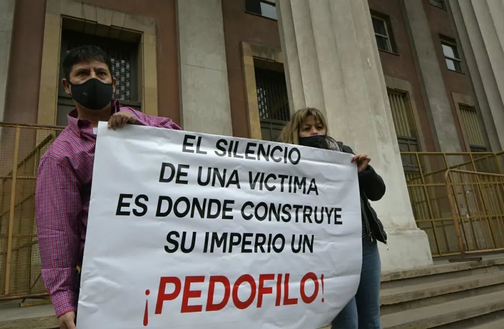 Víctimas de abusos en el instituto Próvolo y sus familias denuncian maltratos y revictimización en el segundo juicio por los abusos en el instituto religioso. Foto: Orlando Pelichotti / Los Andes.