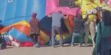 Video: un castillo inflable se soltó y volaron niños por los aires, hay varios heridos y dos niñas grave