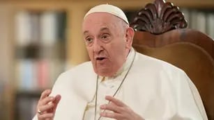 El Papa cuestionó los niveles de inflación y pobreza en Argentina (AP).