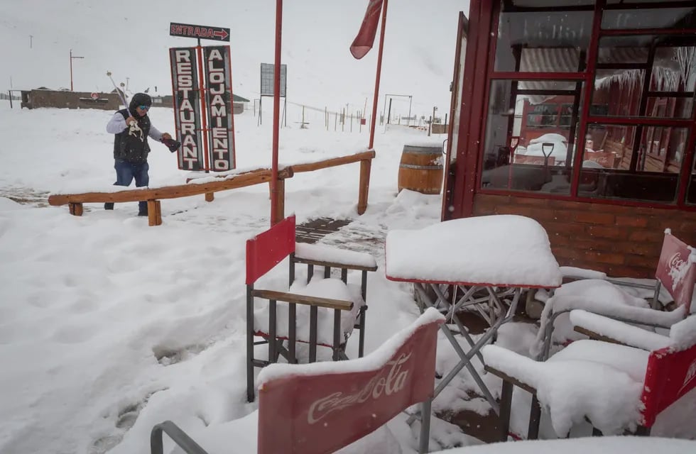 Penitentes. Una de las nevadas en el sector norte de la cordillera mendocina. Los registros son similares a los de un año normal. Foto: Ignacio Blanco / Los Andes.