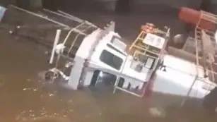 Hundimiento del remolcador en Puerto San Martín