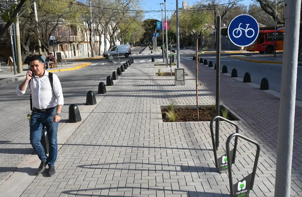 Las acequias, veredas y el boulevard fueron construidos siguiendo el diseño de otros sectores del microcentro.  | Foto: José Gutiérrez / Los Andes