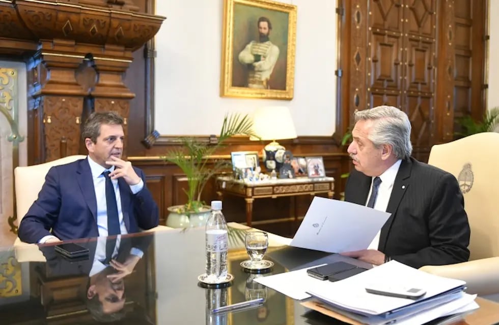 El ministro de Economía, Sergio Massa y el presidente Alberto Fernández en una reunión en la Casa Rosada. - Archivo / Los Andes