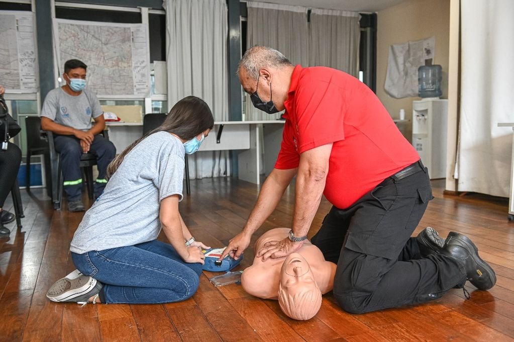 Los cursos de RCP y primeros auxilios urbanos se replican en todo el país. (Municipalidad de Córdoba).