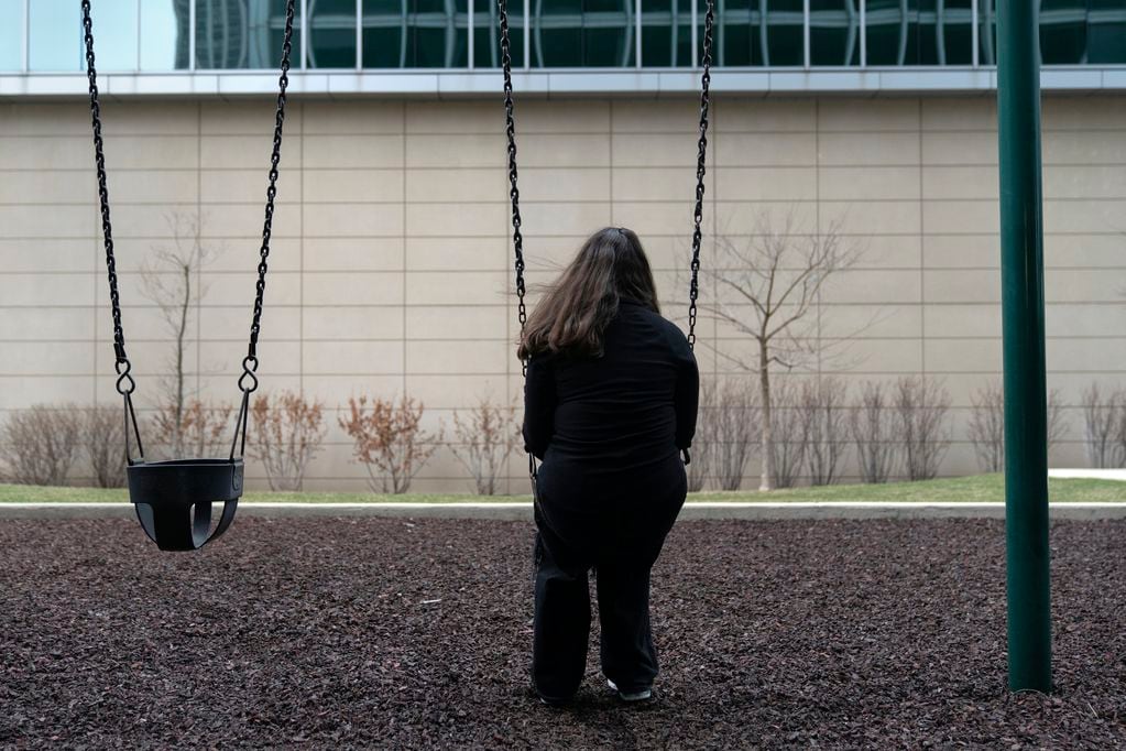 Se presentan cuadros de salud mental en chicos desde los 11 años y hay más autolesiones (AP Foto Erin Hooley)
