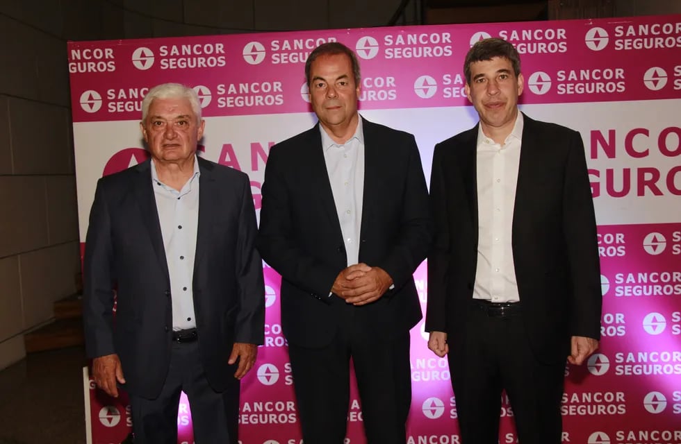 Alfredo Panella , Gustavo Badosa (presidente Sancor Seguros)y Alejandro Simón ( Ceo Sancor Seguros).