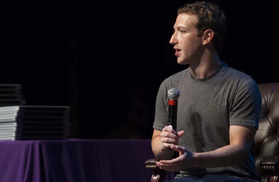  Cristina se reunió con el fundador de Facebook, Mark Zuckerberg