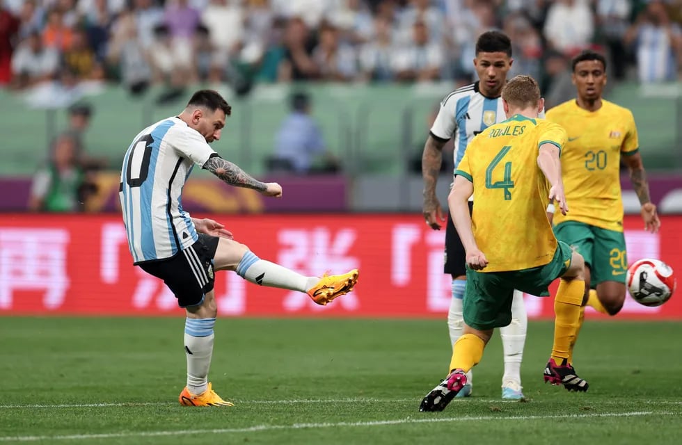 Messi frotó la lámpara, como siempre, y Argentina le ganó a Australia. Foto AP
