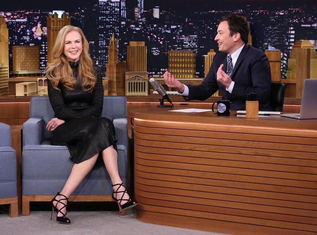 Nicole Kidman y Jimmy Fallon en un episodio de The Tonight Show.