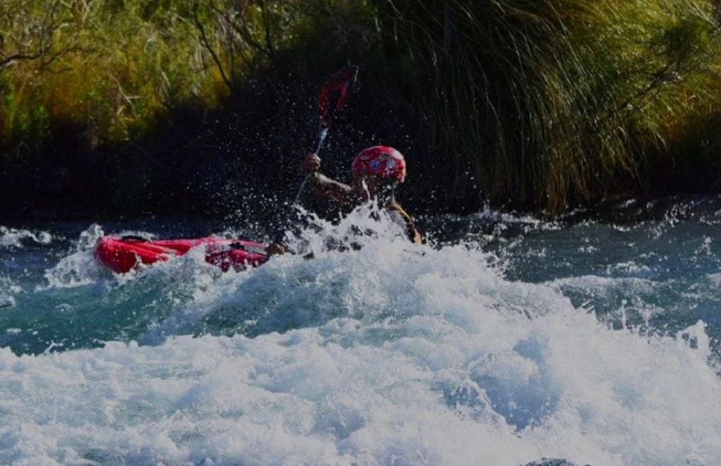 Dolor en las redes por la muerte de Ciro Cottier, el joven que hacía rafting en el río Mendoza (Instagram)