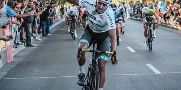 El ciclista del SEP de San Juan se convirtió en la máximo ganador del giro. Lo escoltaron los tupungatinos Miguel Nebot y Rodrigo Santana.