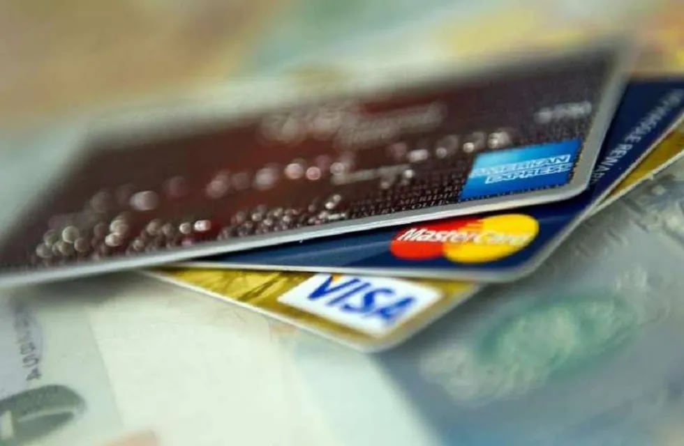 Los resúmenes de tarjetas que vencen en septiembre se podrán pagar en 12 cuotas pero con una tasa de interés de 40%