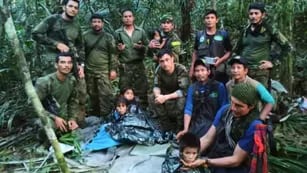 Aparecieron con vida los niños perdidos en la selva de Colombia