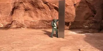 Monolito extraño hallado en medio del desierto de Utah (EEUU)