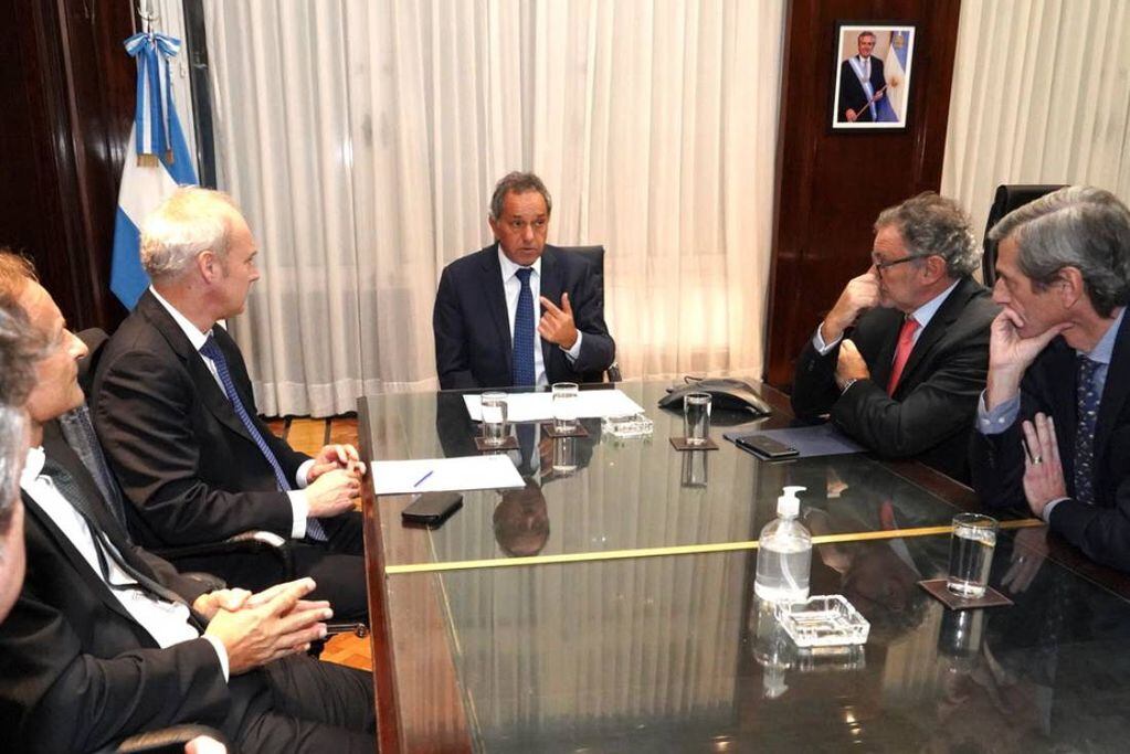 El ministro se reunió con autoridades de ABA, ADEBA, ABAPPRA, ABE, BBVA Argentina SA y Banco Galicia.