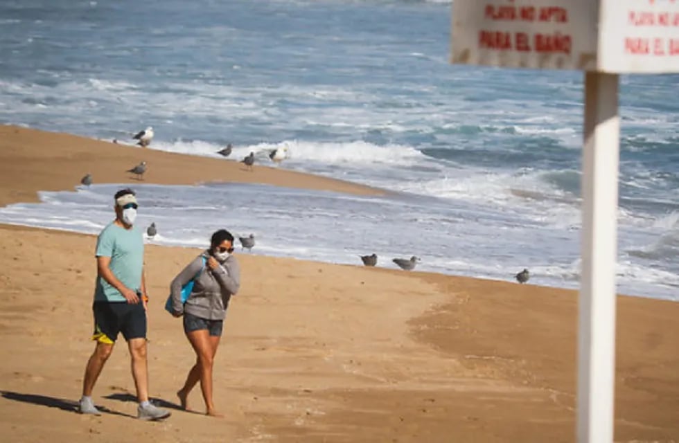En Viña del Mar hay restricciones y uso de tapabocas obligatorio en las playas - Gentileza / Agencia Uno