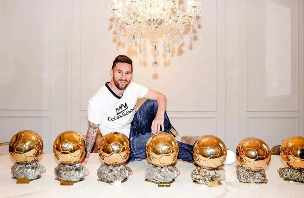 Lionel Messi y sus siete balones de oro. El octavo está al caer. / Archivo