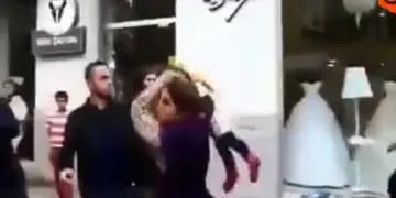 Mujer arroja hijo