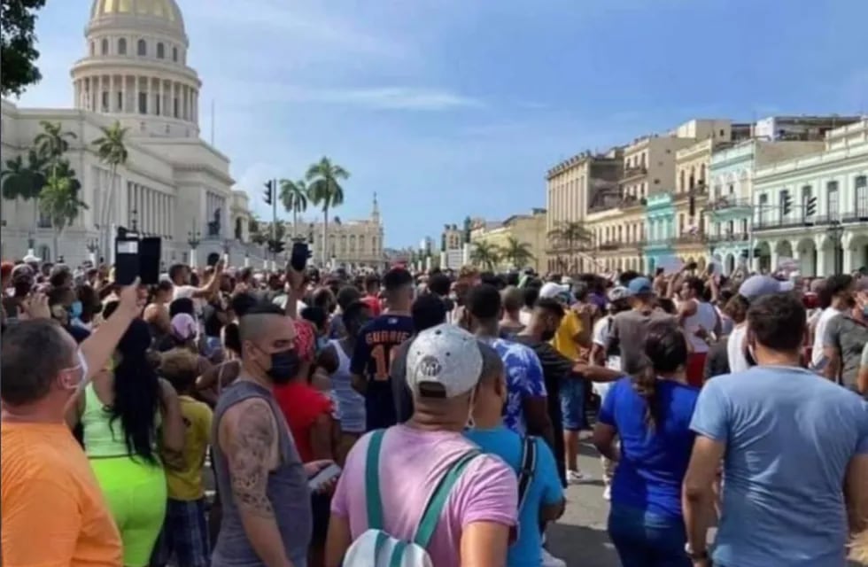 Este lunes Rusia se pronunció apoyando al gobierno de Cuba luego de que miles de personas protestan contra el gobierno comunista.