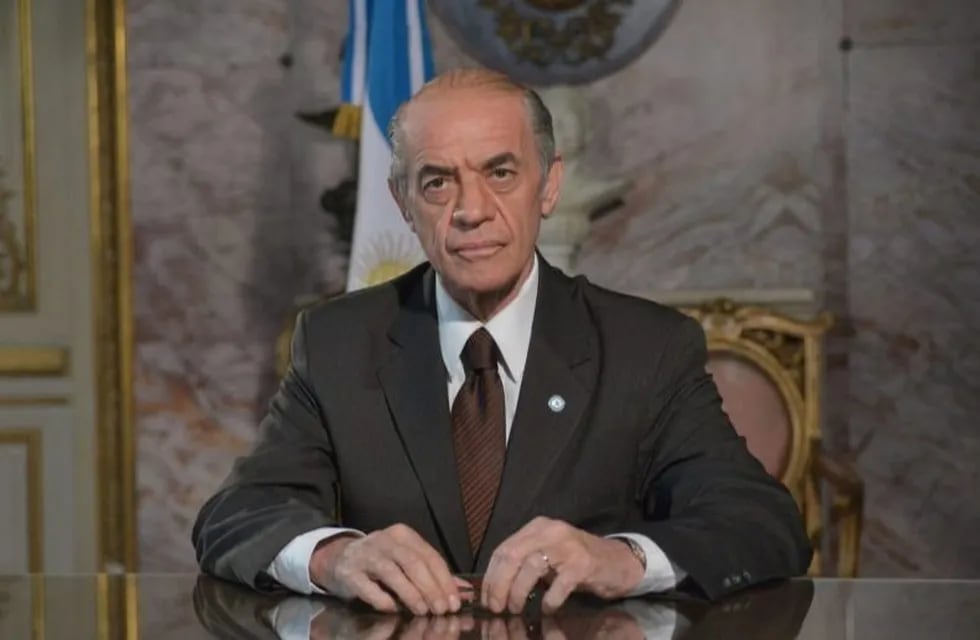 El actor Jean Pierre Noher interpreta al expresidente Fernando de La Rúa en la serie Diciembre 2001.