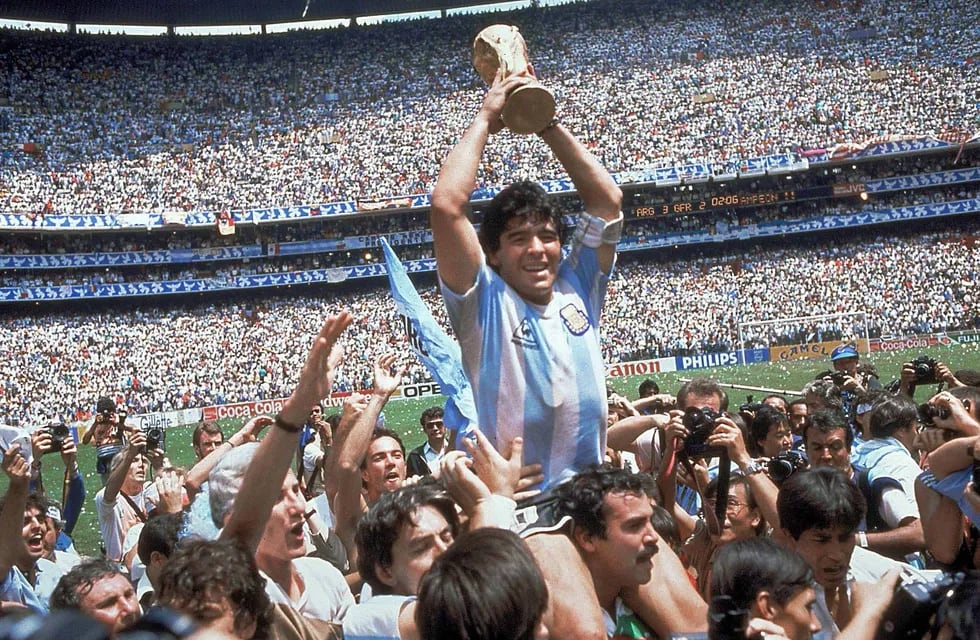 Su momento más glorioso: la Copa del Mundo 1986. Ídolo máximo del fútbol argentino. / Gentileza.
